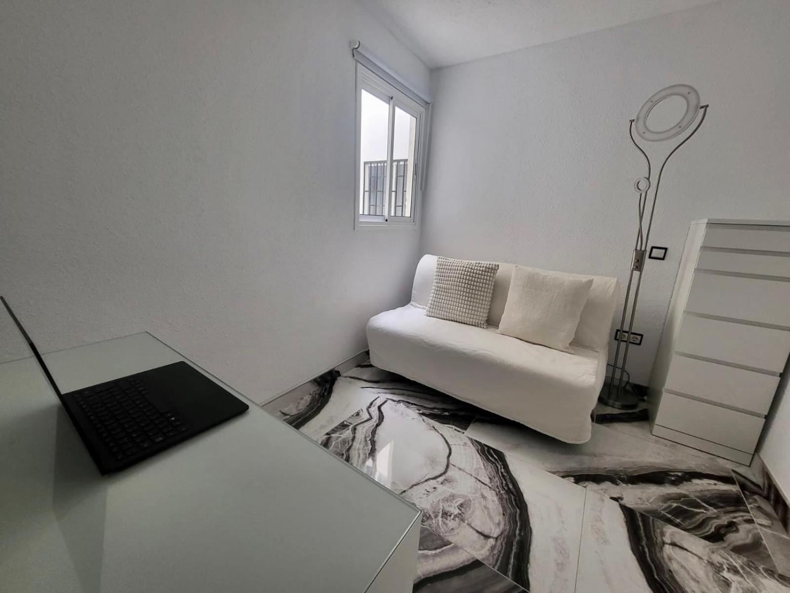 2 Bedrooms Flat + Balcony + Parking At Canteras Appartamento