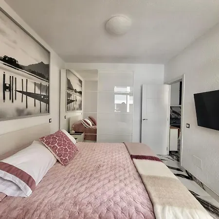 2 Bedrooms Flat + Balcony + Parking At Las Canteras Beach Las Palmas Buitenkant foto