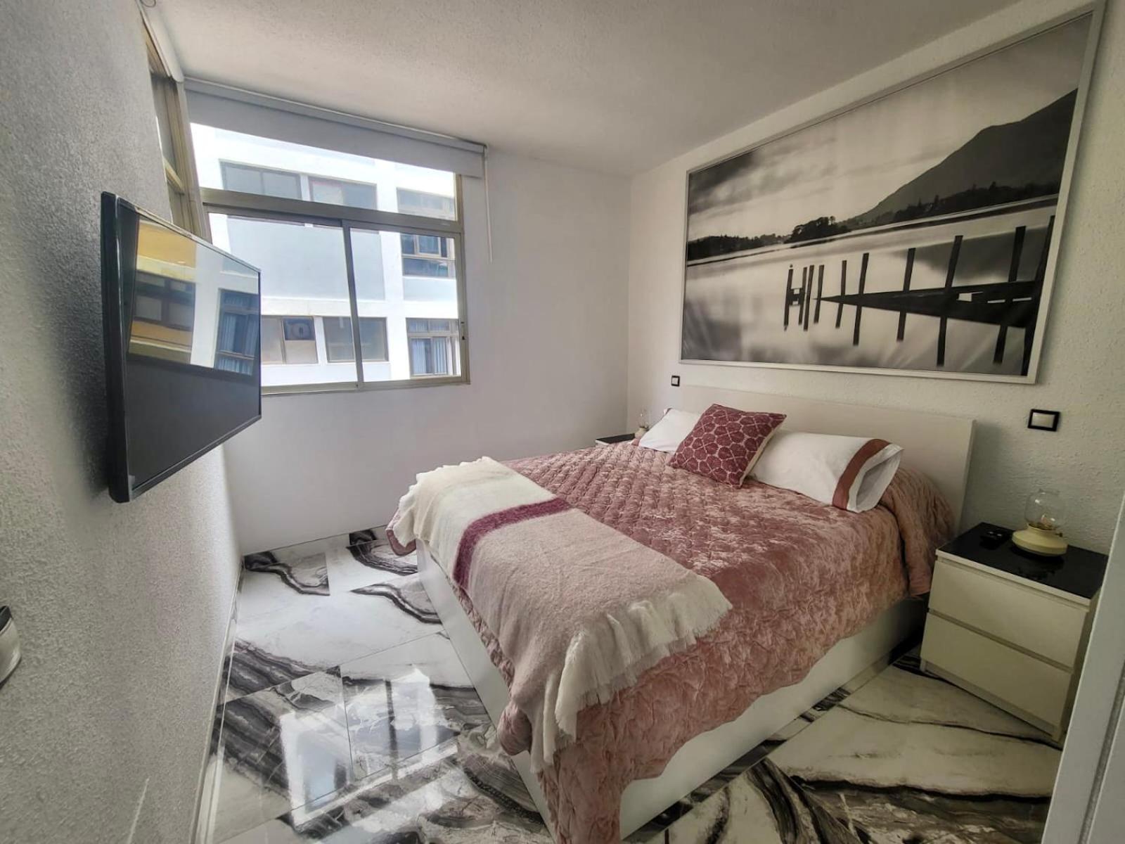 2 Bedrooms Flat + Balcony + Parking At Canteras