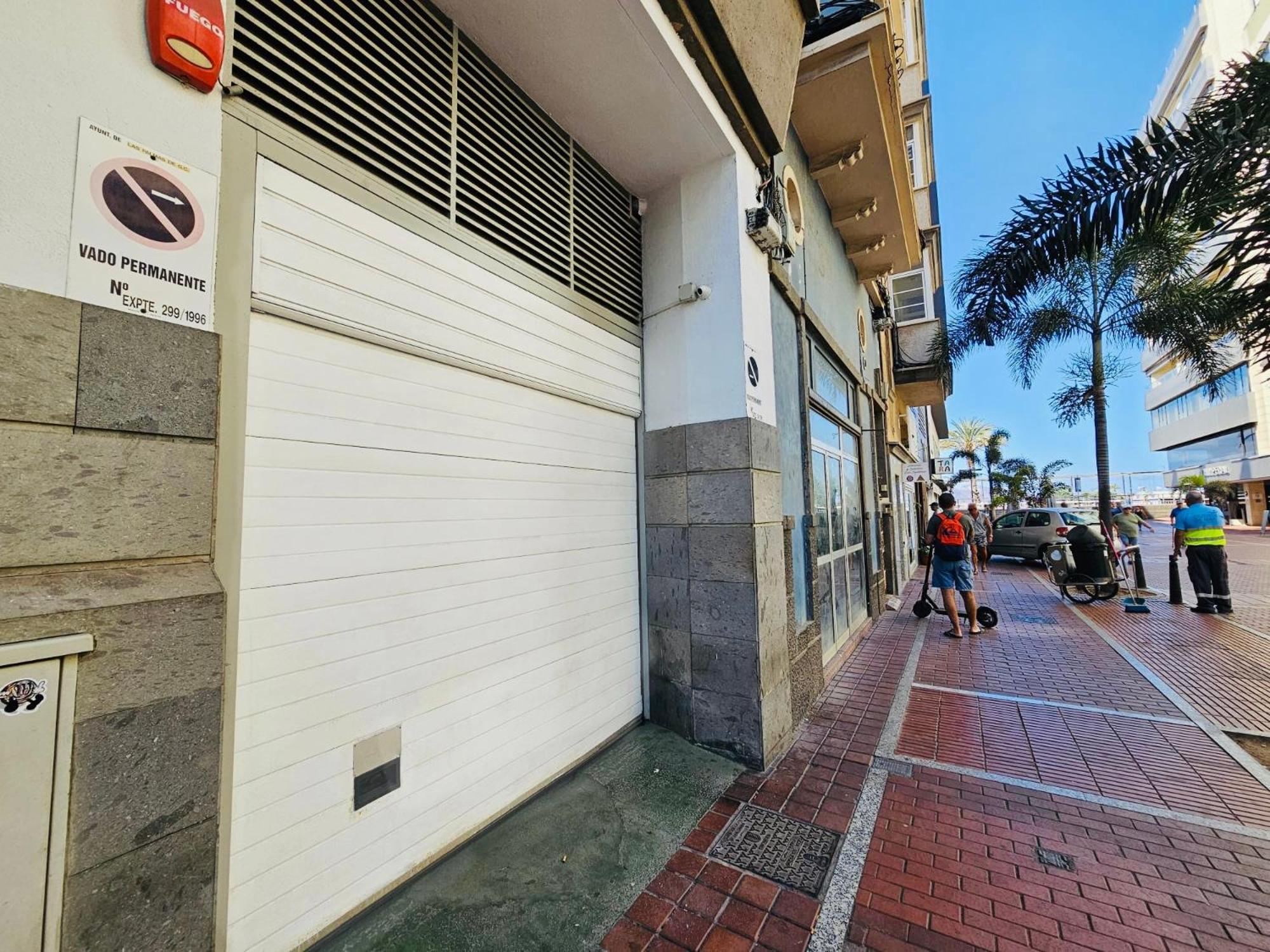 Apartment 2 Bedrooms Flat + Balcony + Parking At Canteras *
