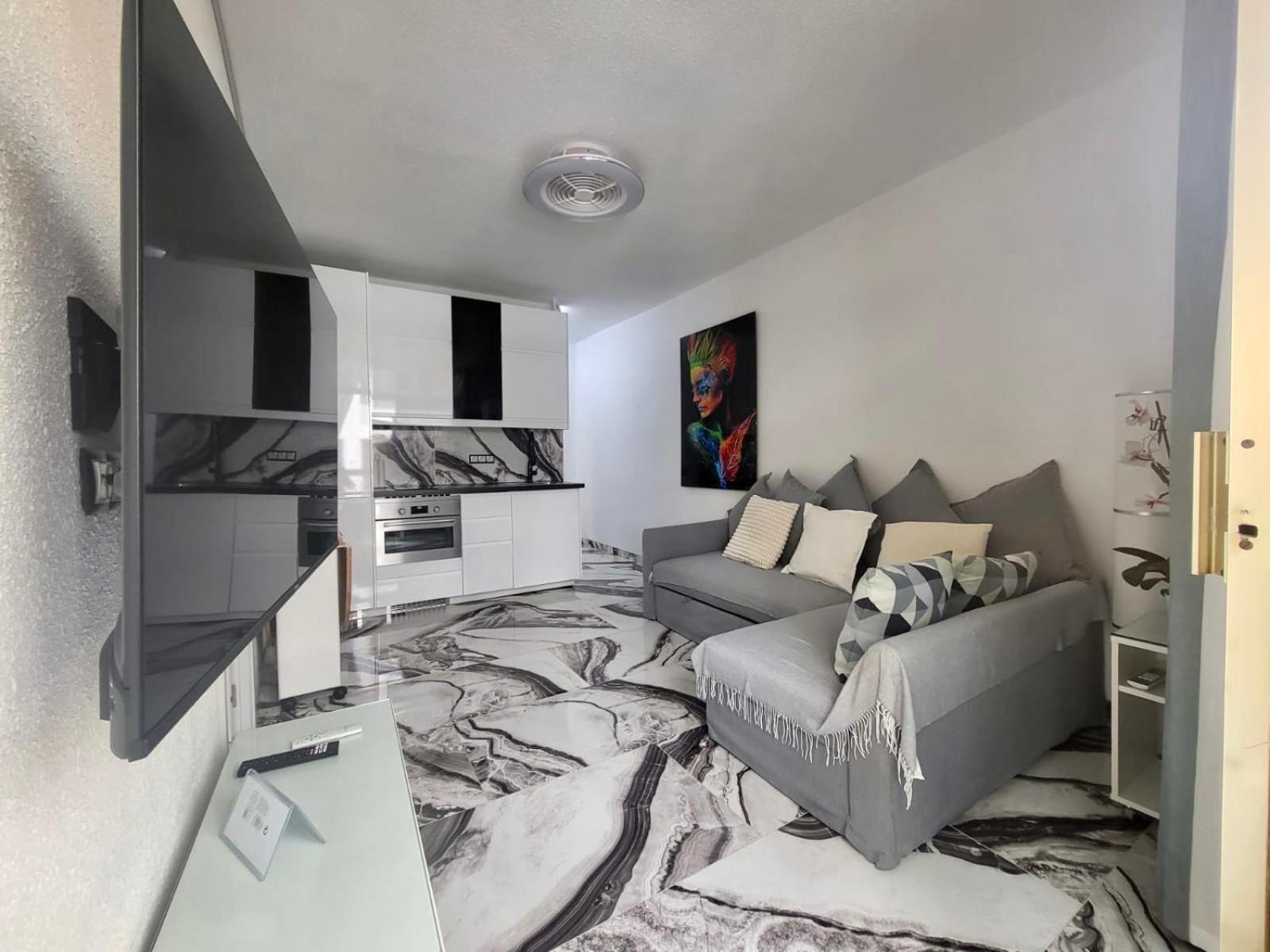 2 Bedrooms Flat + Balcony + Parking At Canteras *